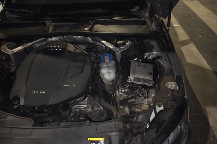 Used Audi A4L 2017 40 TFSI Style Edition Engine Bay Left