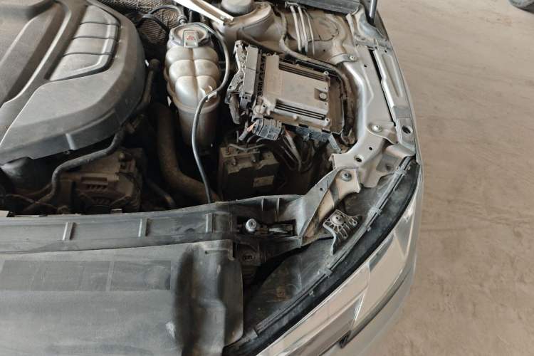 Used Audi A4L 2017 40 TFSI Ambition Edition Engine Bay Left