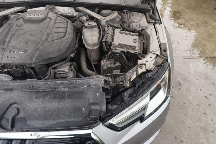 Used Audi A4L 2017 40 TFSI Ambition Edition Engine Bay Left