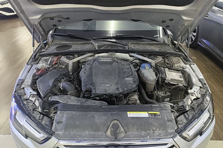 Used Audi A4L 2017 40 TFSI Fashion Model Engine Bay