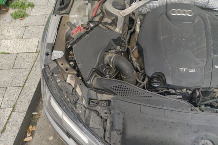 Used Audi A4L 2017 40 TFSI Fashion Model Engine Bay Right