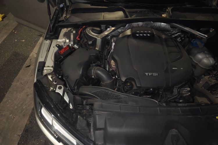 Used Audi A4L 2017 40 TFSI Style Edition Engine Bay Right