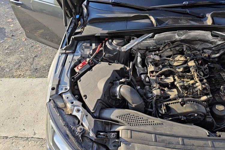 Used Audi A4L 2017 Plus 40 TFSI Fashion Model Engine Bay Right