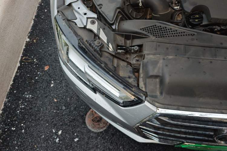 Used Audi A4L 2017 Plus 40 TFSI Ambition Model Engine Bay Right