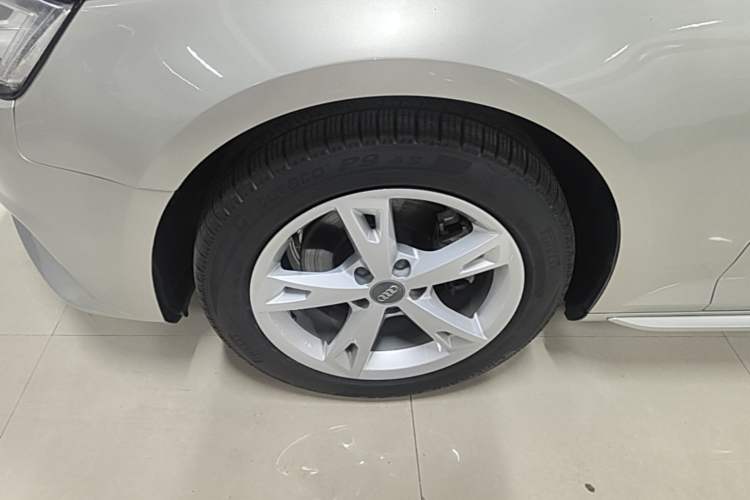 Used Audi A4L 2017 Plus 40 TFSI Fashion Model Exterior 4