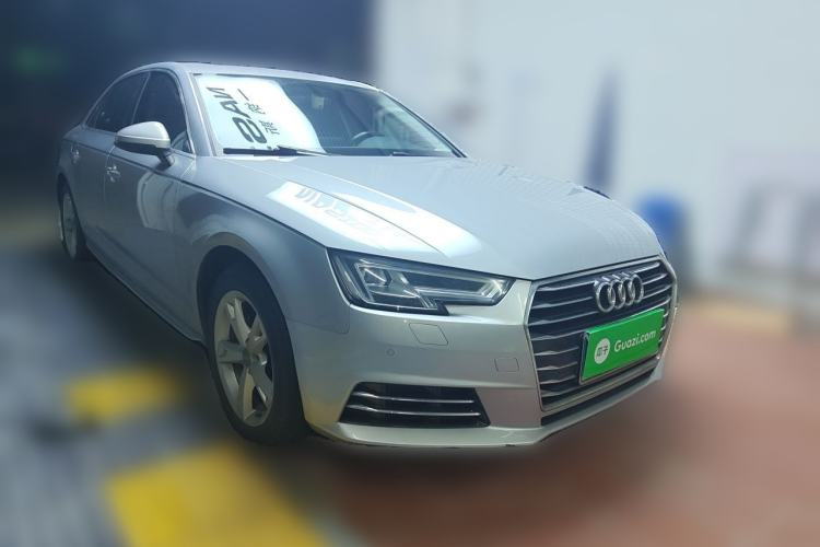 Used Audi A4L 2017 Plus 40 TFSI Fashion Model Front Right 45 Deg