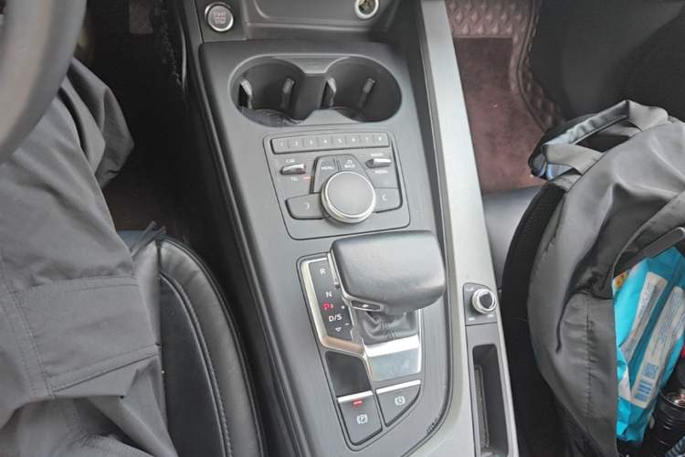 Used Audi A4L 2017 40 TFSI Ambition Edition Gear Lever