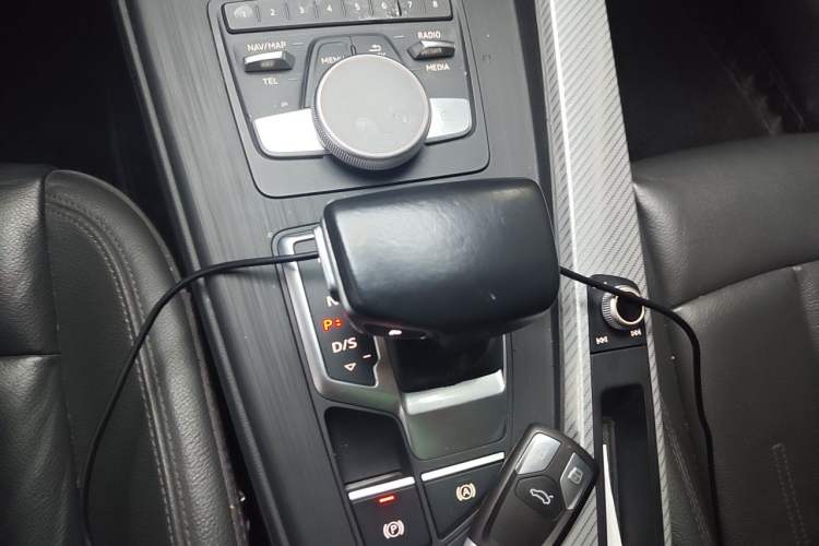 Used Audi A4L 2017 Plus 40 TFSI Fashion Model Gear Lever