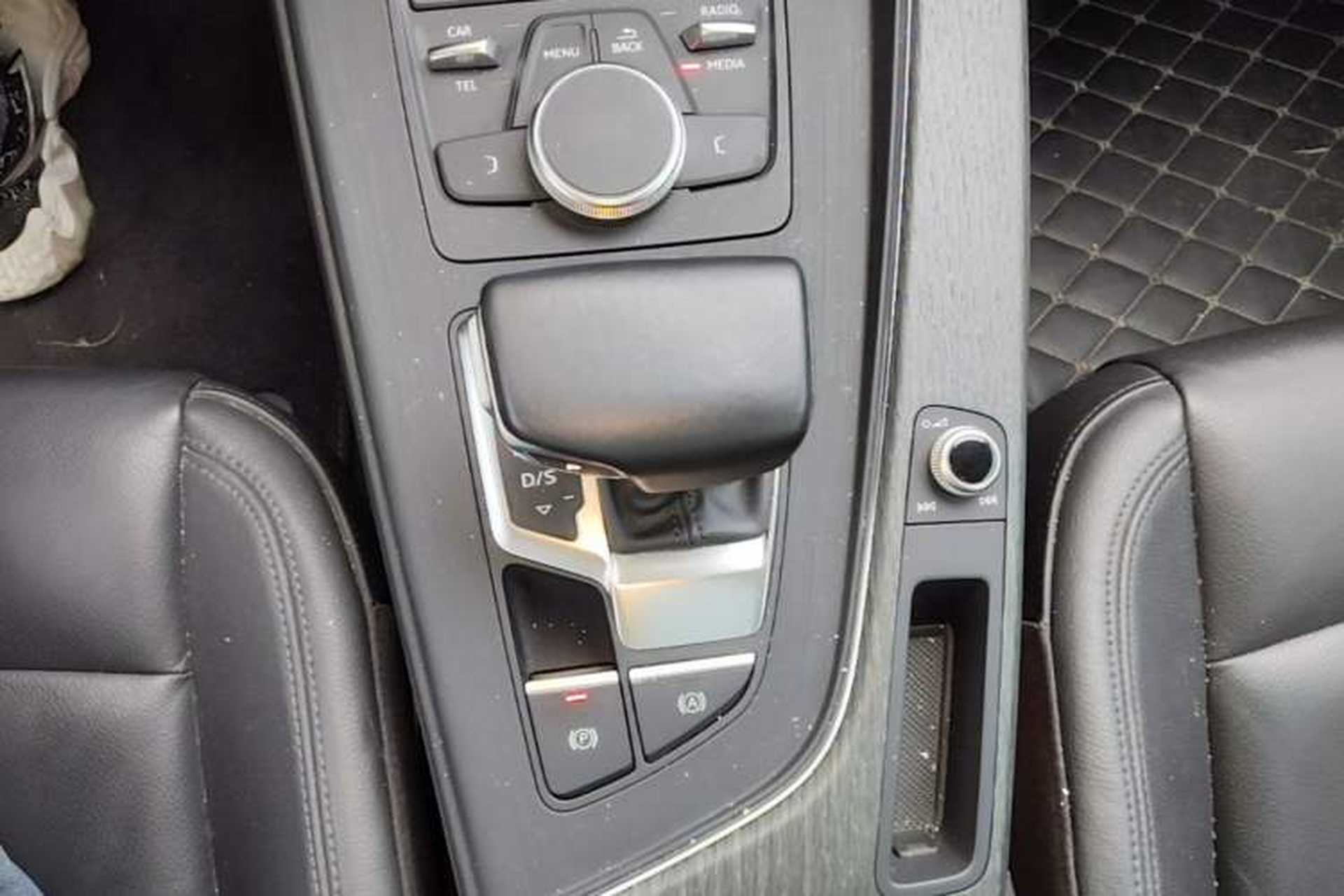 Used Audi A4L 2017 45 TFSI quattro Style Edition Gear Lever
