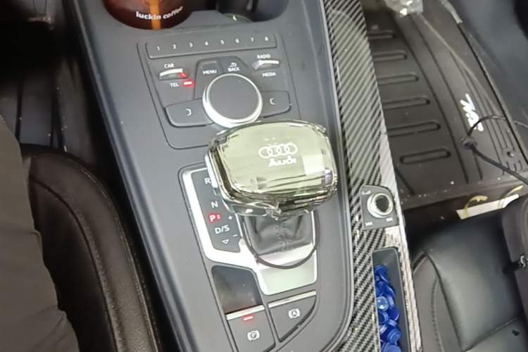 Used Audi A4L 2017 40 TFSI Ambition Edition Gear Lever