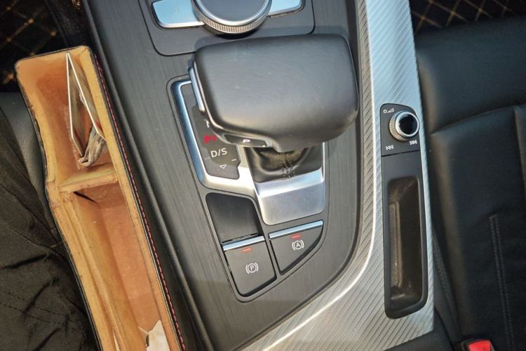 Used Audi A4L 2017 Plus 40 TFSI Ambition Model Gear Lever