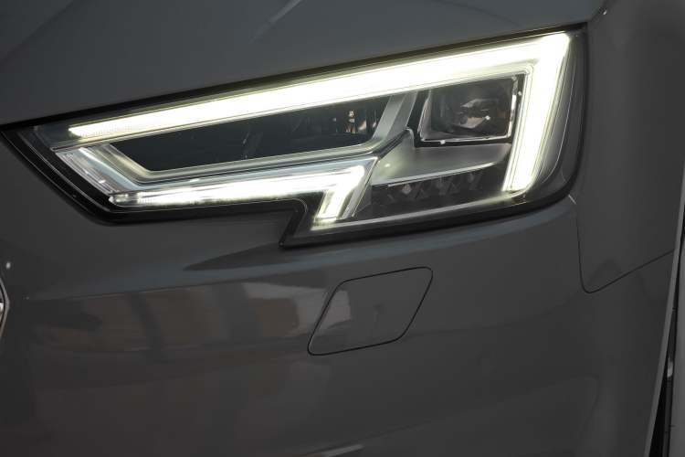 Used Audi A4L 2017 45 TFSI quattro Style Edition Left Front Headlight