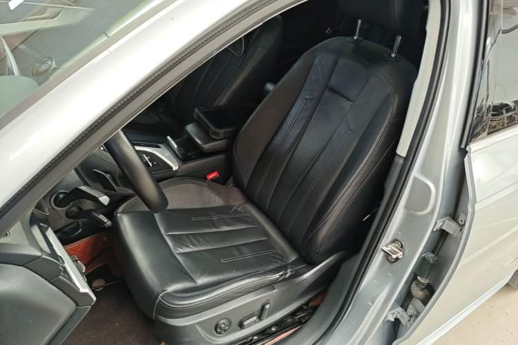 Used Audi A4L 2017 40 TFSI Fashion Model Left Front Seat