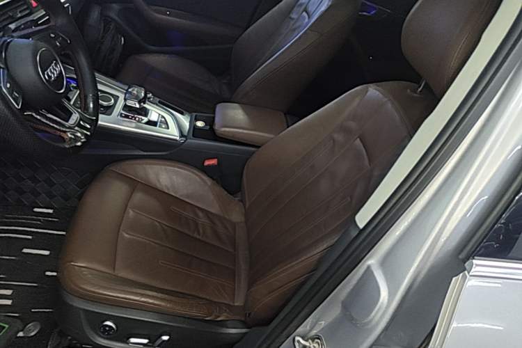 Used Audi A4L 2017 40 TFSI Fashion Model Left Front Seat