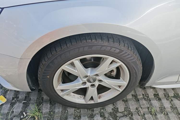 Used Audi A4L 2017 40 TFSI Ambition Edition Left Front Wheel Hub