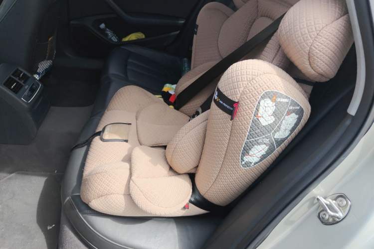 Used Audi A4L 2017 Plus 45 TFSI quattro Stylish Model Left Rear Seat