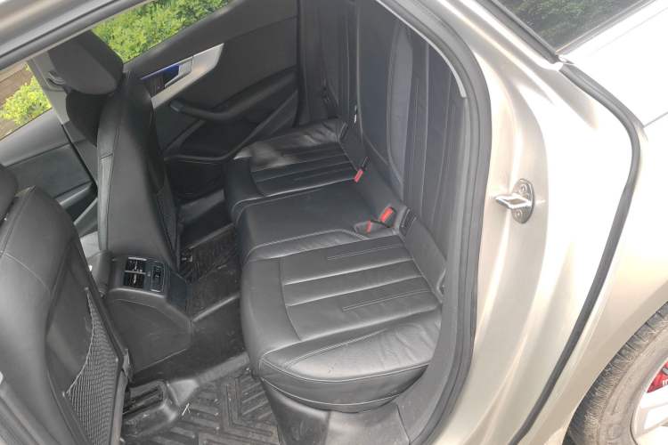 Used Audi A4L 2017 40 TFSI Fashion Model Left Rear Seat