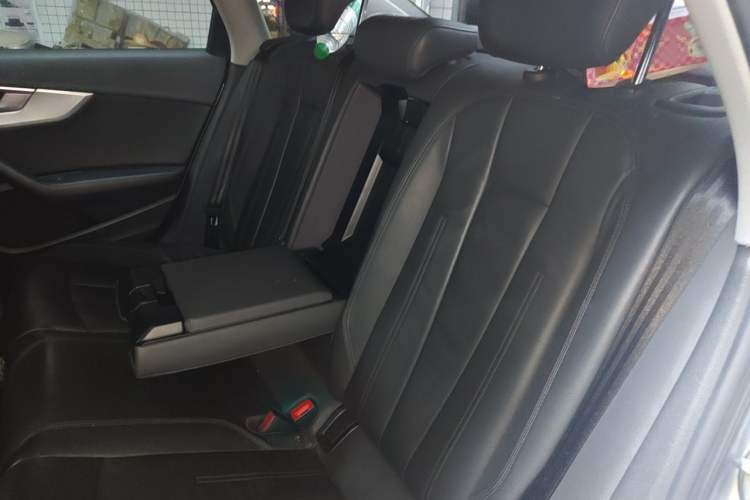 Used Audi A4L 2017 Plus 40 TFSI Fashion Model Left Rear Seat