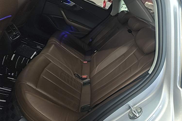 Used Audi A4L 2017 40 TFSI Fashion Model Left Rear Seat