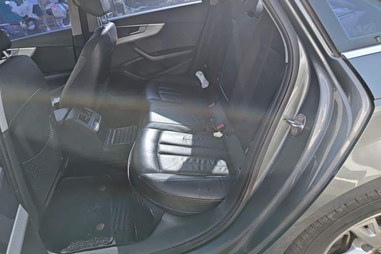 Used Audi A4L 2017 Plus 40 TFSI Fashion Model Left Rear Seat