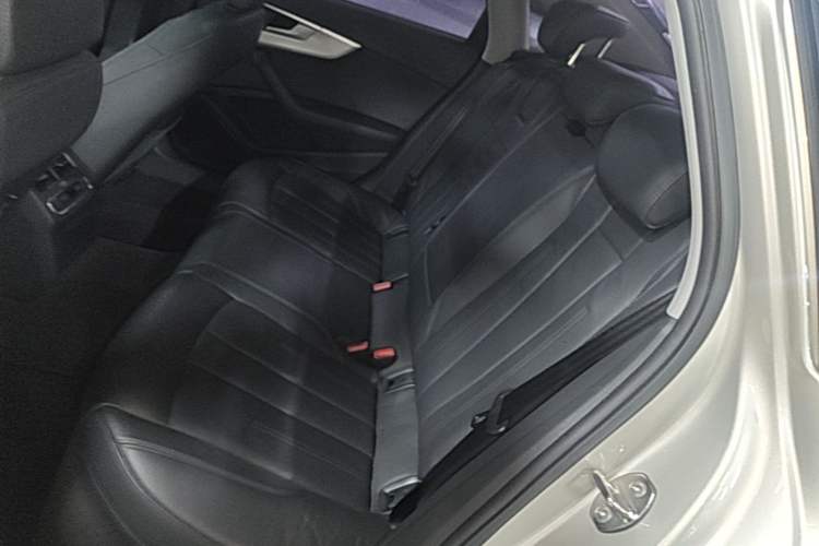 Used Audi A4L 2017 Plus 40 TFSI Fashion Model Left Rear Seat