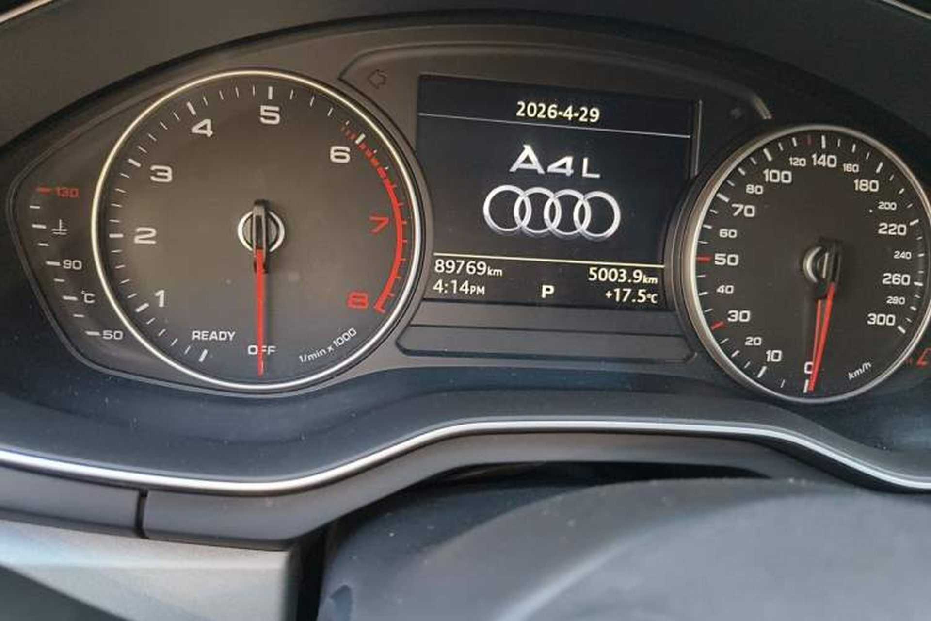 Used Audi A4L 2017 Plus 40 TFSI Ambition Model Odometer Close Up