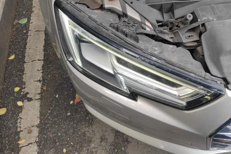 Used Audi A4L 2017 40 TFSI Fashion Model Right Front Headlight