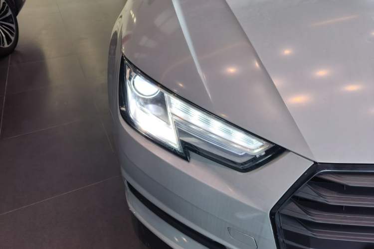 Used Audi A4L 2017 40 TFSI Ambition Edition Right Front Headlight
