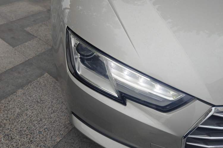 Used Audi A4L 2017 Plus 40 TFSI Ambition Model Right Front Headlight