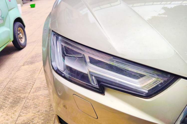 Used Audi A4L 2017 40 TFSI Fashion Model Right Front Headlight