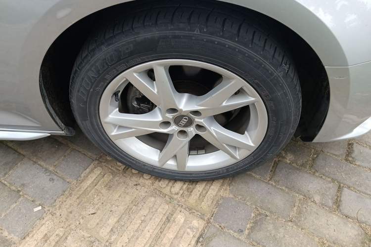 Used Audi A4L 2017 Plus 40 TFSI Ambition Model Right Front Wheel Hub