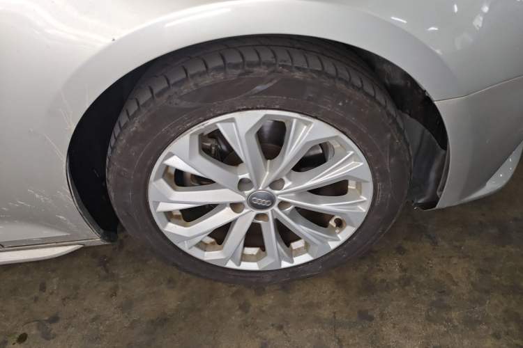 Used Audi A4L 2017 Plus 40 TFSI Ambition Model Right Front Wheel Hub