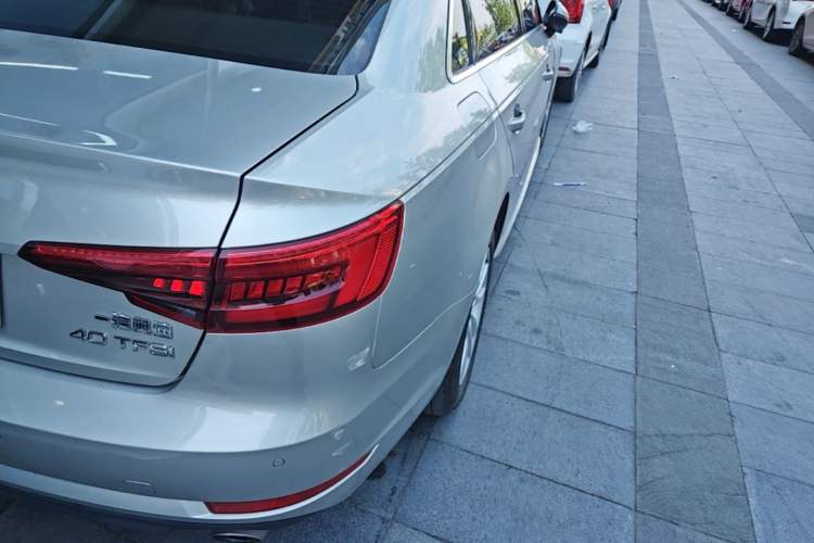 Used Audi A4L 2017 40 TFSI Ambition Edition Right Rear Taillight