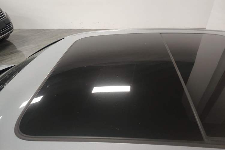 Used Audi A4L 2017 40 TFSI Fashion Model Roof