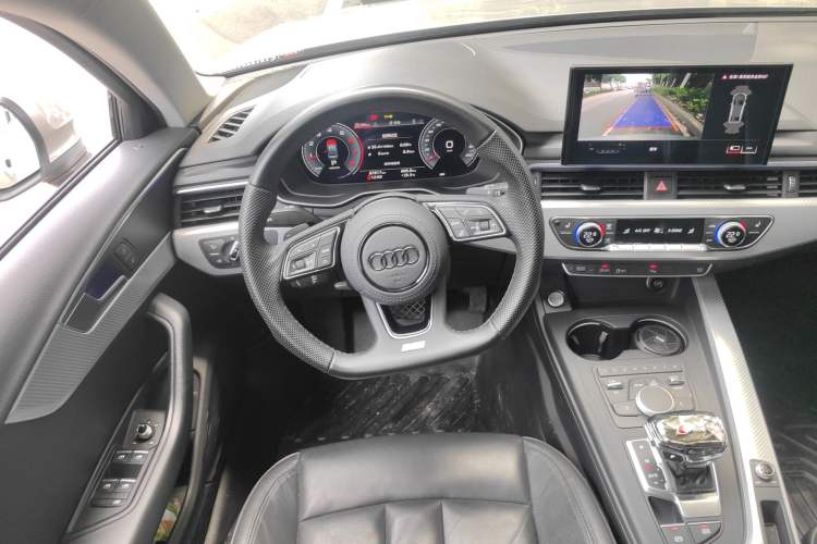Used Audi A4L 2017 40 TFSI Fashion Model Steering Wheel