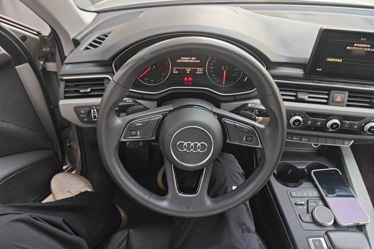 Used Audi A4L 2017 40 TFSI Ambition Edition Steering Wheel