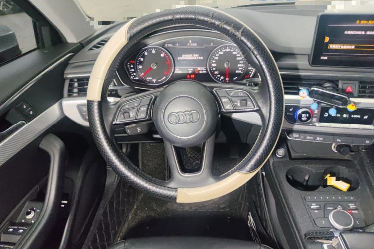 Used Audi A4L 2017 40 TFSI Fashion Model Steering Wheel