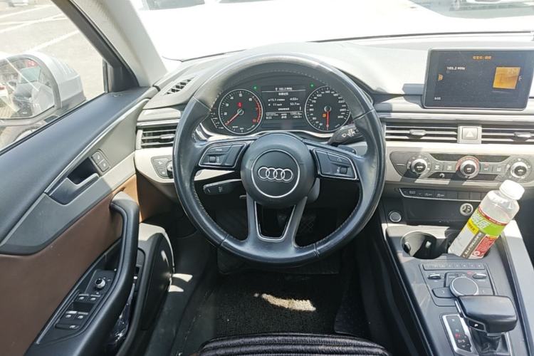 Used Audi A4L 2017 40 TFSI Ambition Edition Steering Wheel