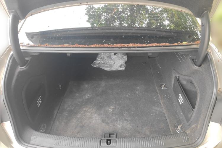 Used Audi A4L 2017 40 TFSI Fashion Model Trunk