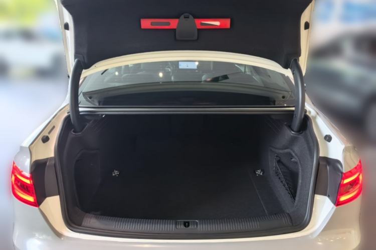 Used Audi A4L 2017 40 TFSI Ambition Edition Trunk