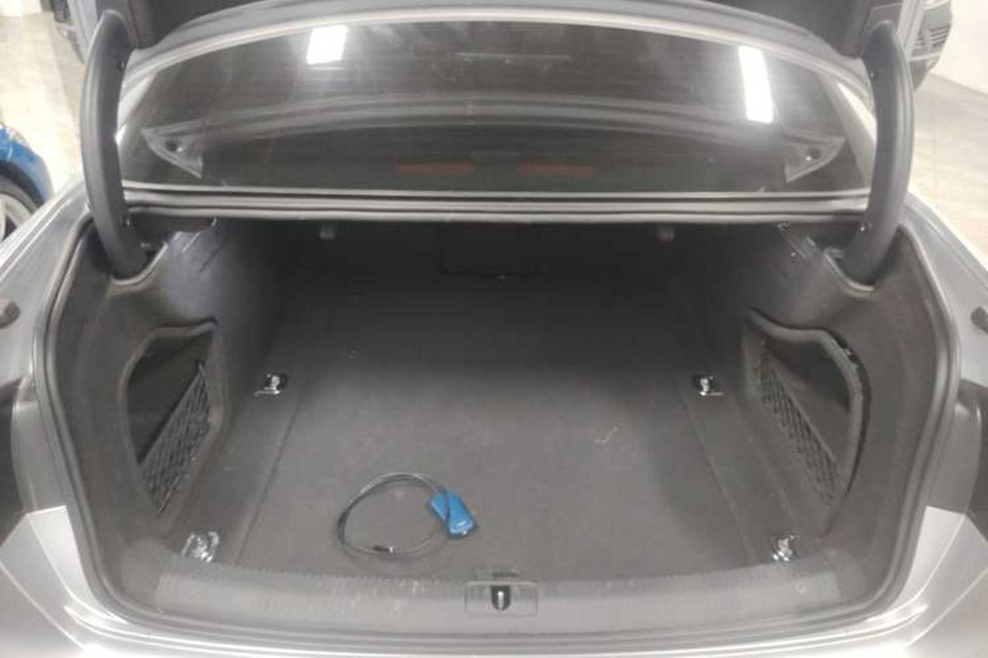 Used Audi A4L 2017 40 TFSI Fashion Model Trunk