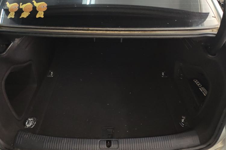 Used Audi A4L 2017 Plus 40 TFSI Ambition Model Trunk