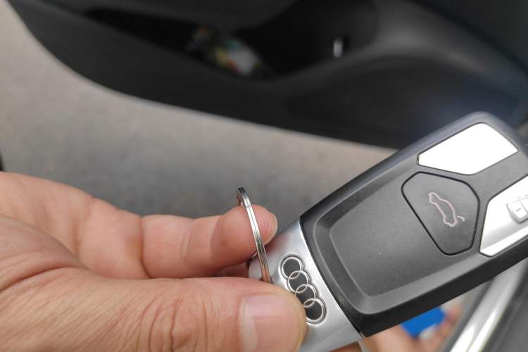 Used Audi A4L 2017 40 TFSI Fashion Model Vehicle Key