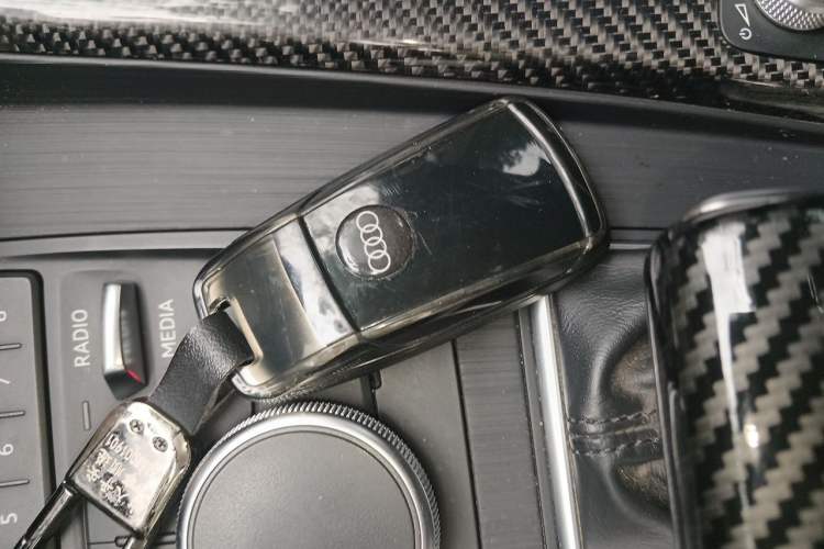 Used Audi A4L 2017 Plus 40 TFSI Ambition Model Vehicle Key