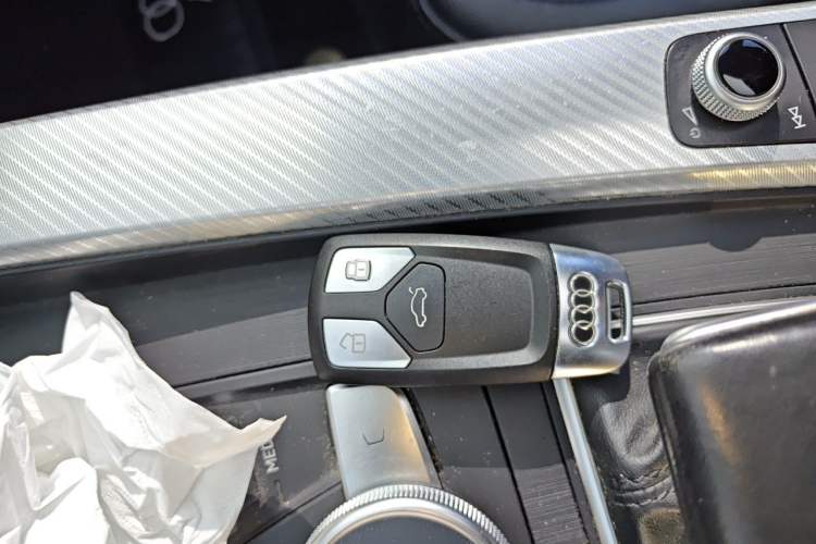 Used Audi A4L 2017 Plus 40 TFSI Fashion Model Vehicle Key