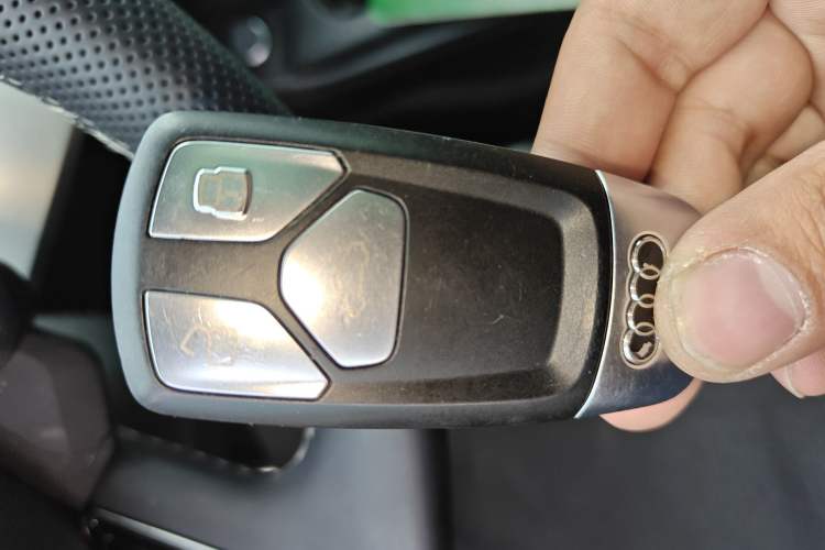 Used Audi A4L 2017 45 TFSI quattro Sport Edition Vehicle Key