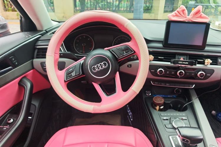 Used Audi A4L 2017 40 TFSI Fashion Model Steering Wheel