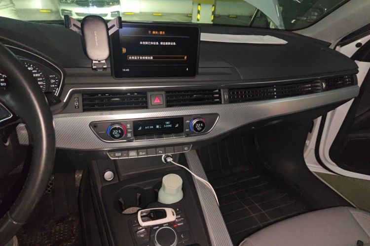 Used Audi A4L 2017 40 TFSI Fashion Model Audio And AC Panel