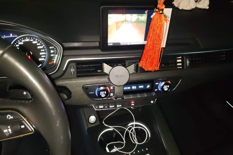 Used Audi A4L 2017 40 TFSI Ambition Edition Audio And AC Panel