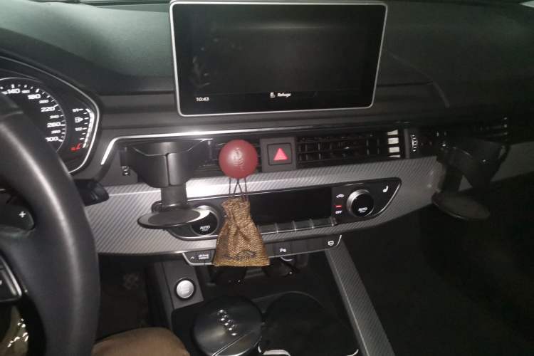 Used Audi A4L 2017 40 TFSI Fashion Model Audio And AC Panel